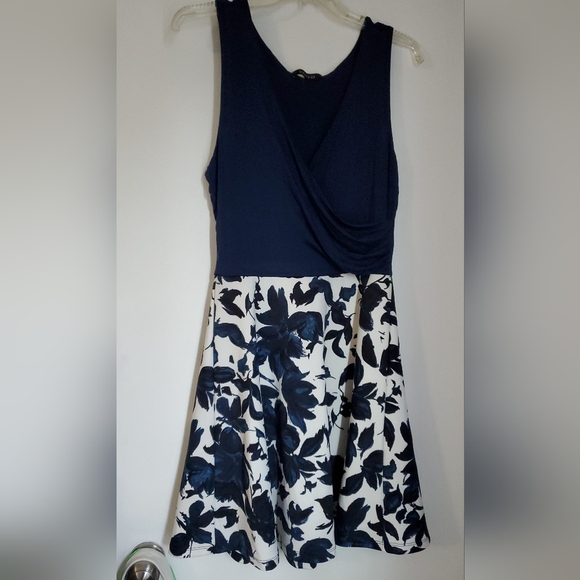 Hail3Y:23 Dresses & Skirts - Stitch Fix Hail3y:23 Mixed Media A-line Midi Navy/White Floral Dress, XL, 16-18